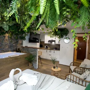 Jungle , Cannes France